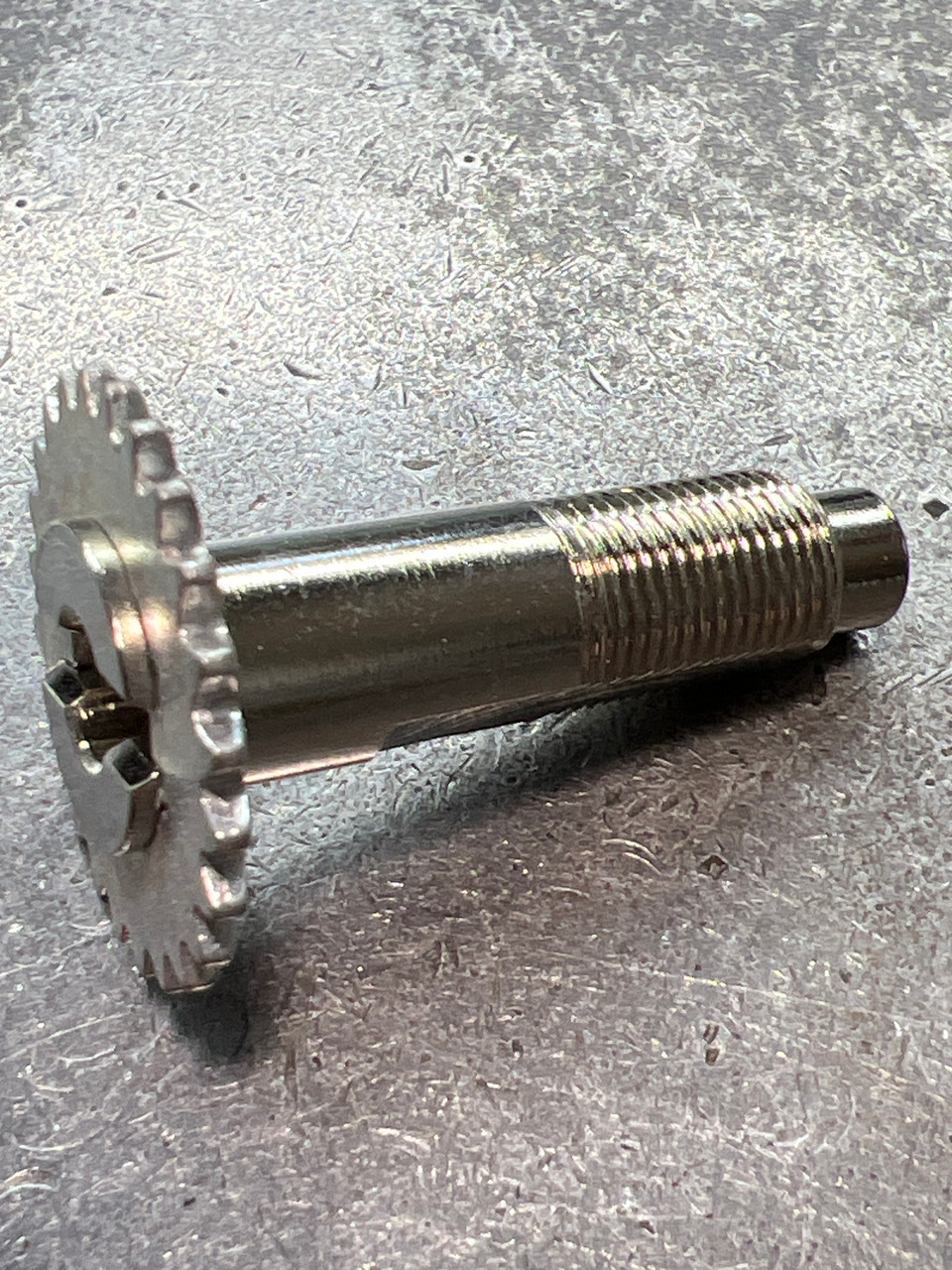 82818 SPINDLE