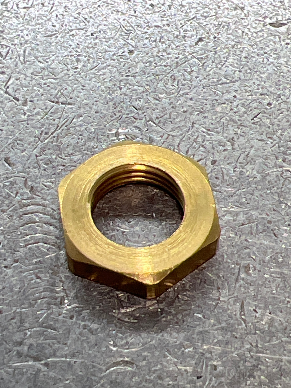 84390 NUT