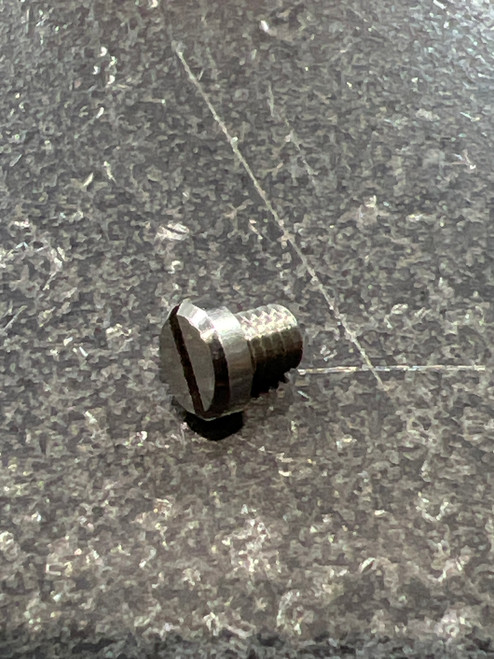 8907 POST & REEL FOOT SCREW