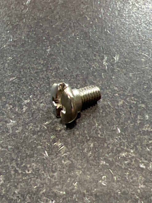 14665 C4 A/R DOG SCREW