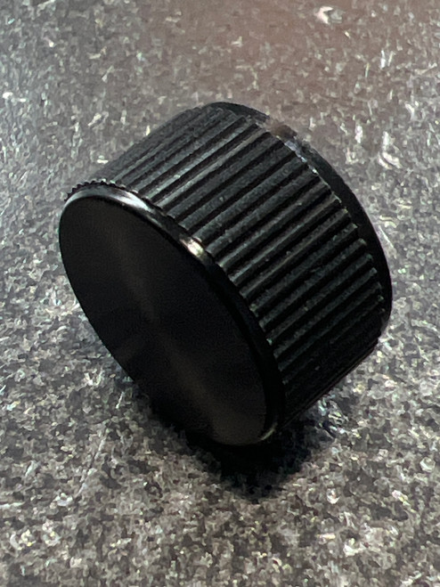 B35-7305 RIGHT SPOOL CAP