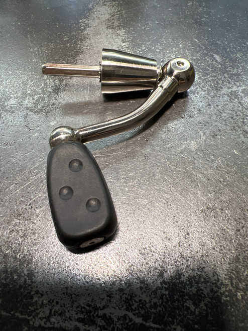 1117921 HANDLE ASSY