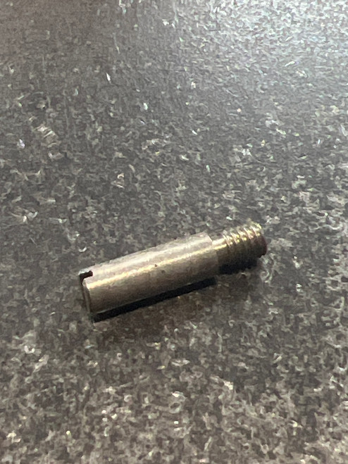 1181551 SCREW, PIVOT 15C-750