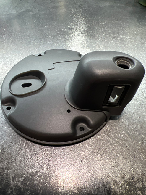 10LEQ LEFT SIDE PLATE (TGT1467)