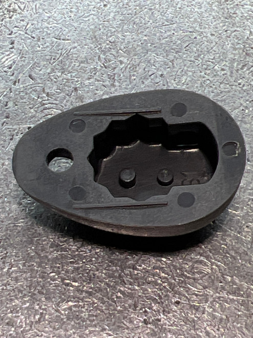 10QBF HANDLE NUT PLATE (BNT1663)