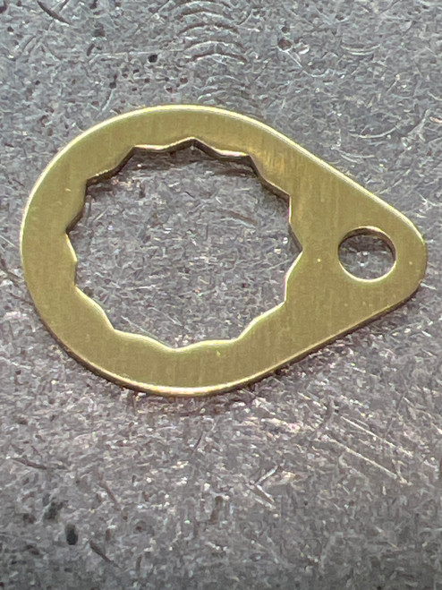 10QBK HANDLE NUT PLATE (BNT2470)