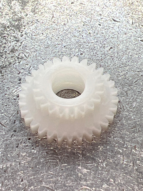 10NXK IDLE GEAR D (TGT0541)