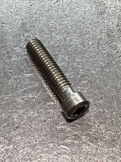 LF053-01 Harness Lug Screw SA80W