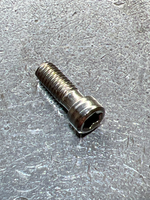 VF053-01 Side Cover Screw B SA12-16