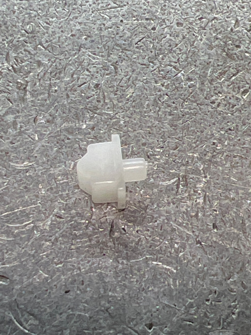 104B8 CLICK SPRING HOLDER (TGT0334)