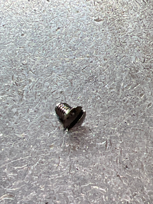 81704 HANDLE LOCK SCREW