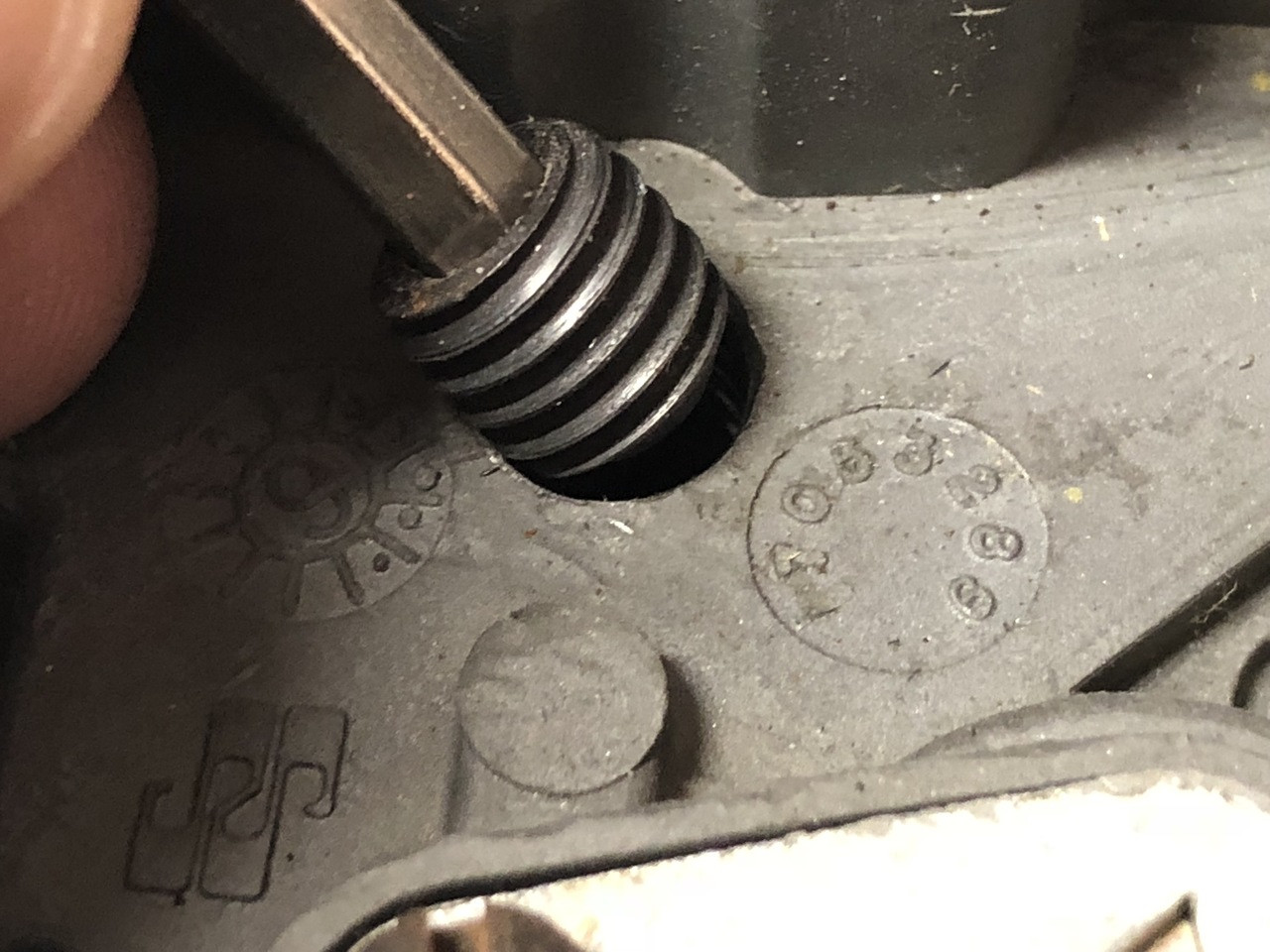 APT adjustment tool, 2 sides for both types screws