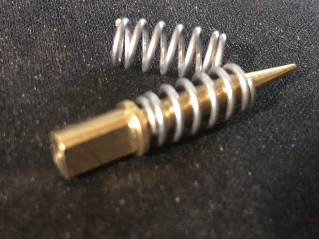 Idle Mixture Screws with Springs, New 10-32 x 1.6 - Quadrajet