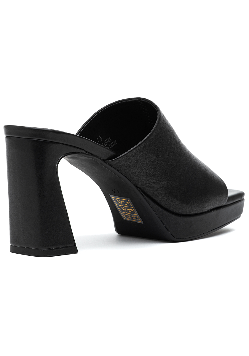 Caviar Sandal Black