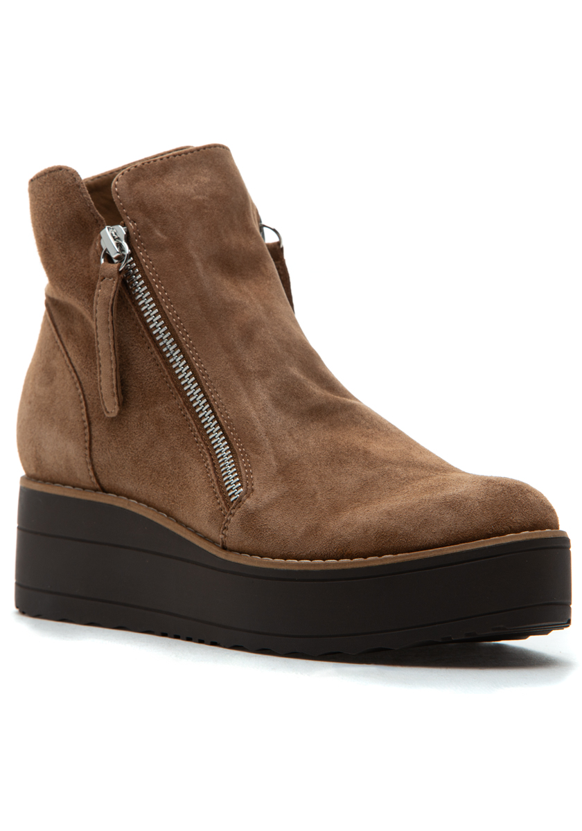 Light Chocolate Suede