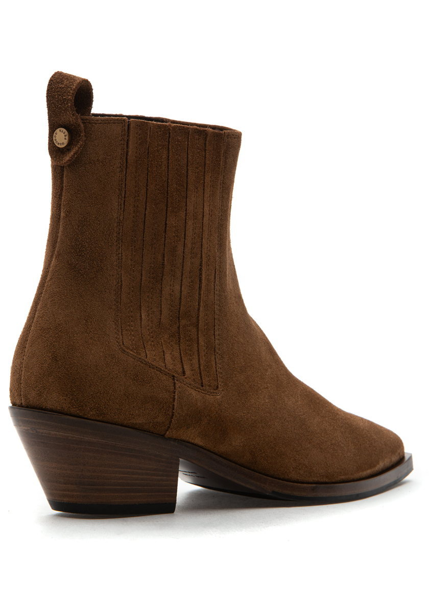 TAN Suede