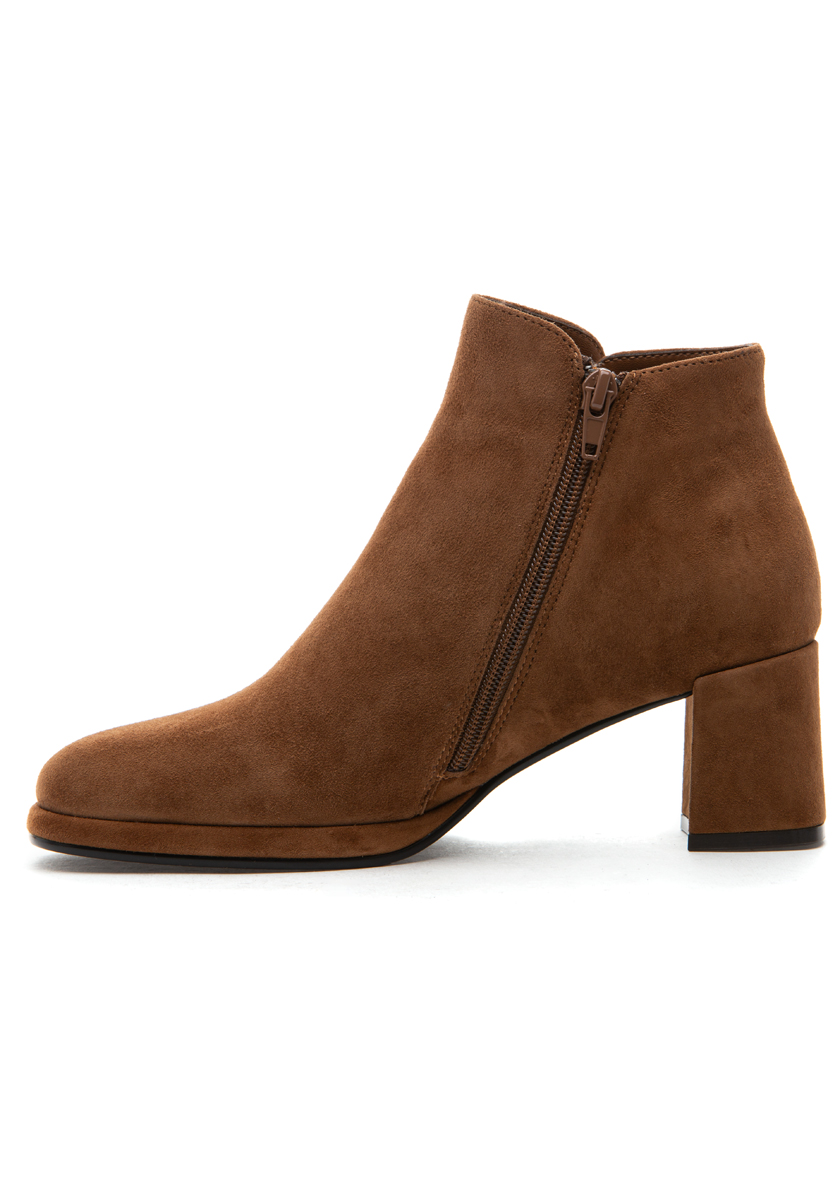 Cuoio Suede