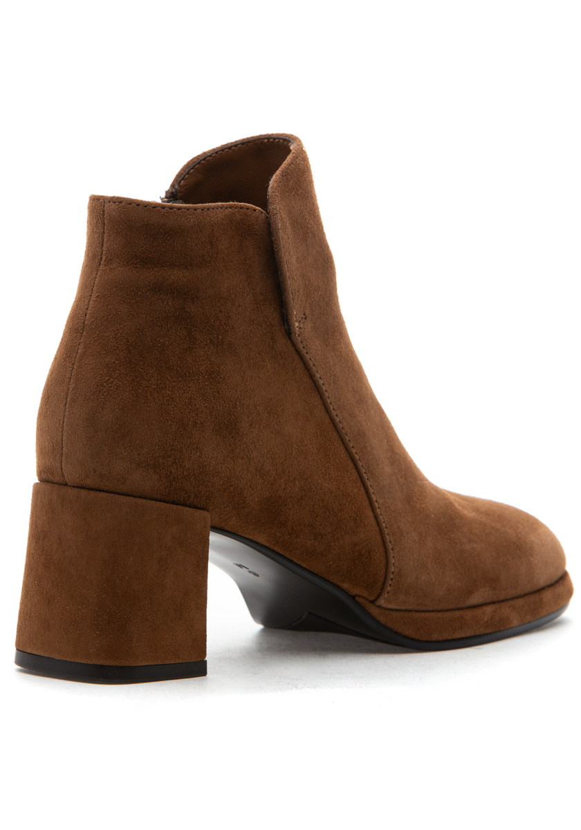 Cuoio Suede
