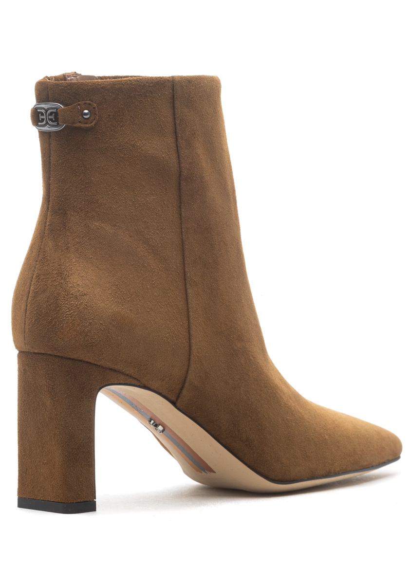 Nutmeg Suede
