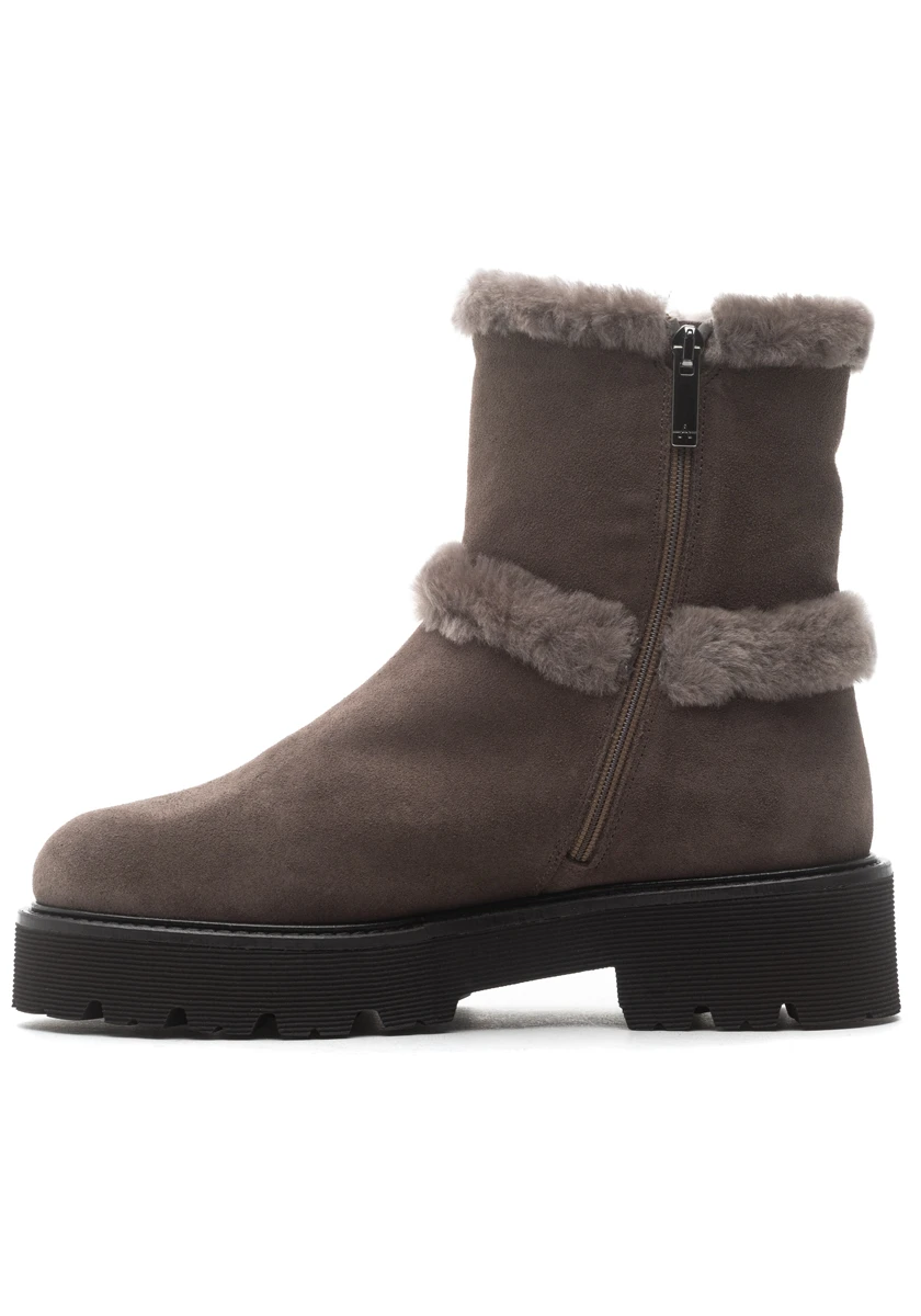 Tobacco Suede