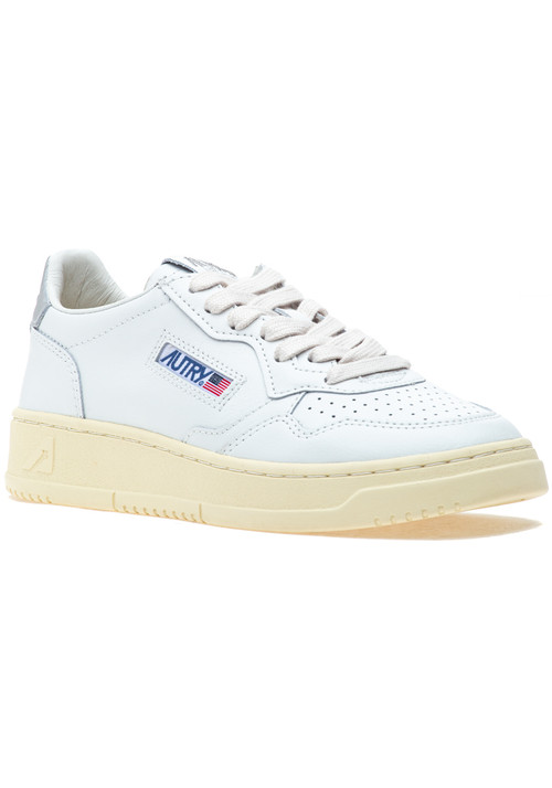 【送料&関税込】Autry Medalist Low Sneakers - Unisex Autry Medalist Low Sneaker White/Silver Leather