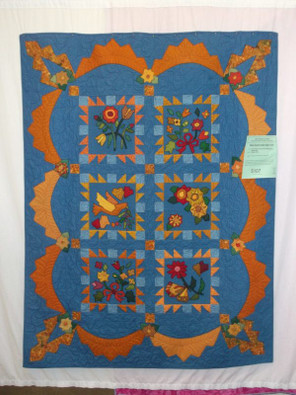 Many Hands Make Light Work Quilt