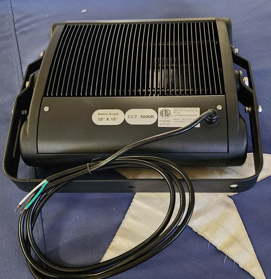 LUX-80 - High End Commercial LED Flagpole Light