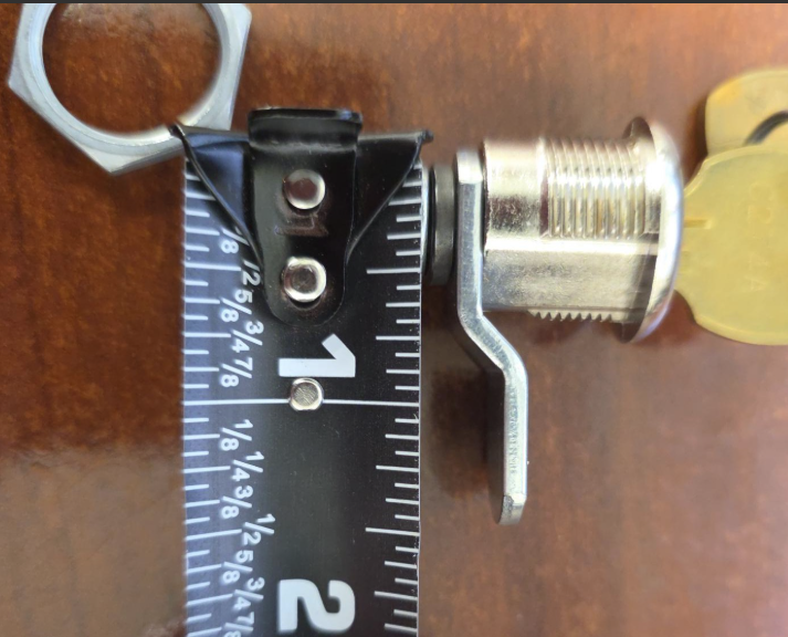Lock and Key set for internal Cam Cleat Flagpoles