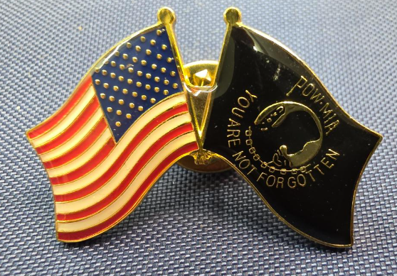 POW MIA / US Lapel Pin - Gold inner seal look