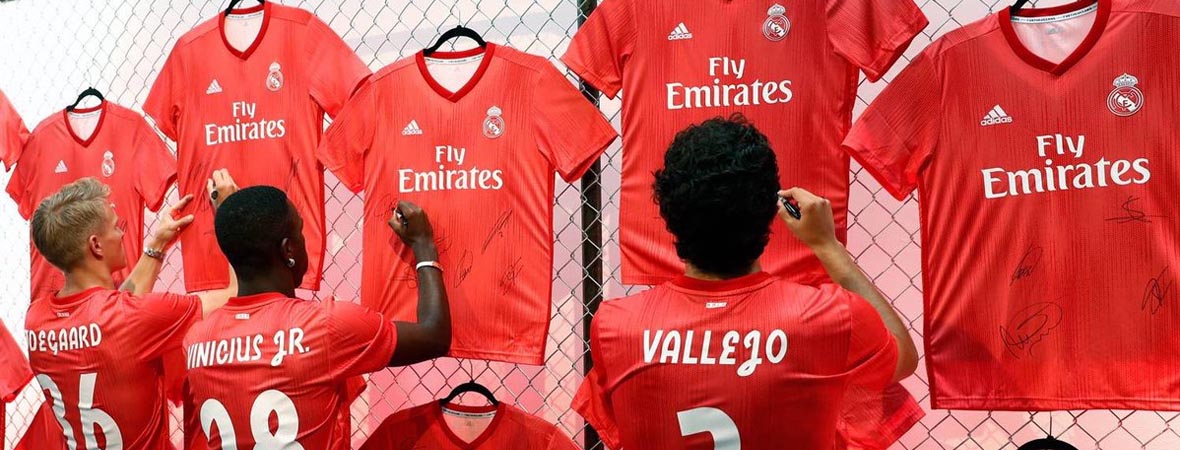 real-madrid-3rd-kit-2018-19.jpg
