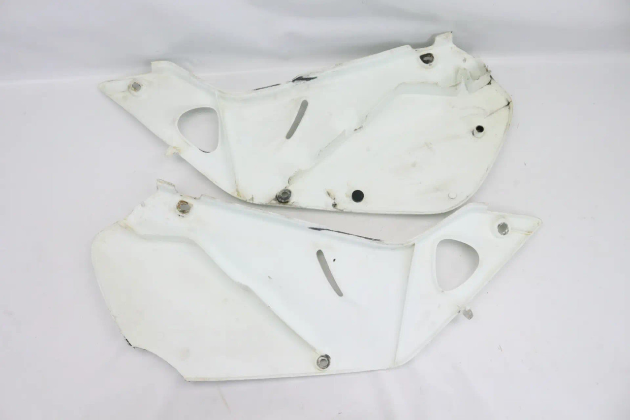 CR125R 1997-1999 Side Panels Plastics White LH+RH Honda 83610-KZ3-B00ZA #25