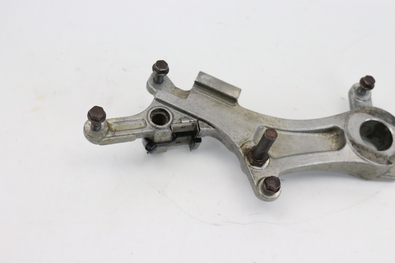 YZ250F YZ250 2005 Rear Brake Caliper Bracket Yamaha 1C32580W1000 187