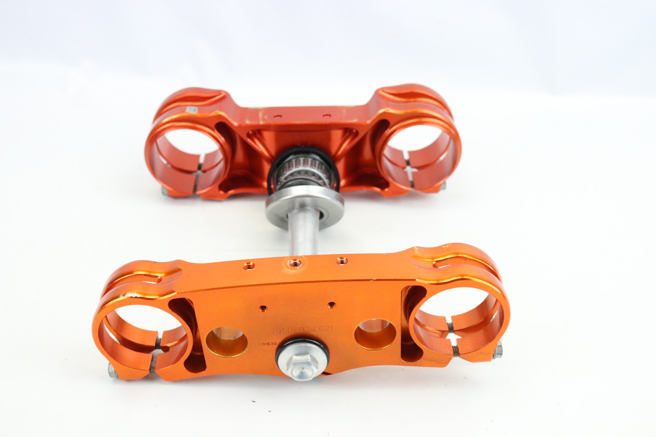 125-450 SX SXF XCF 19-22 Triple Clamp Top & Bottom Assy KTM #236