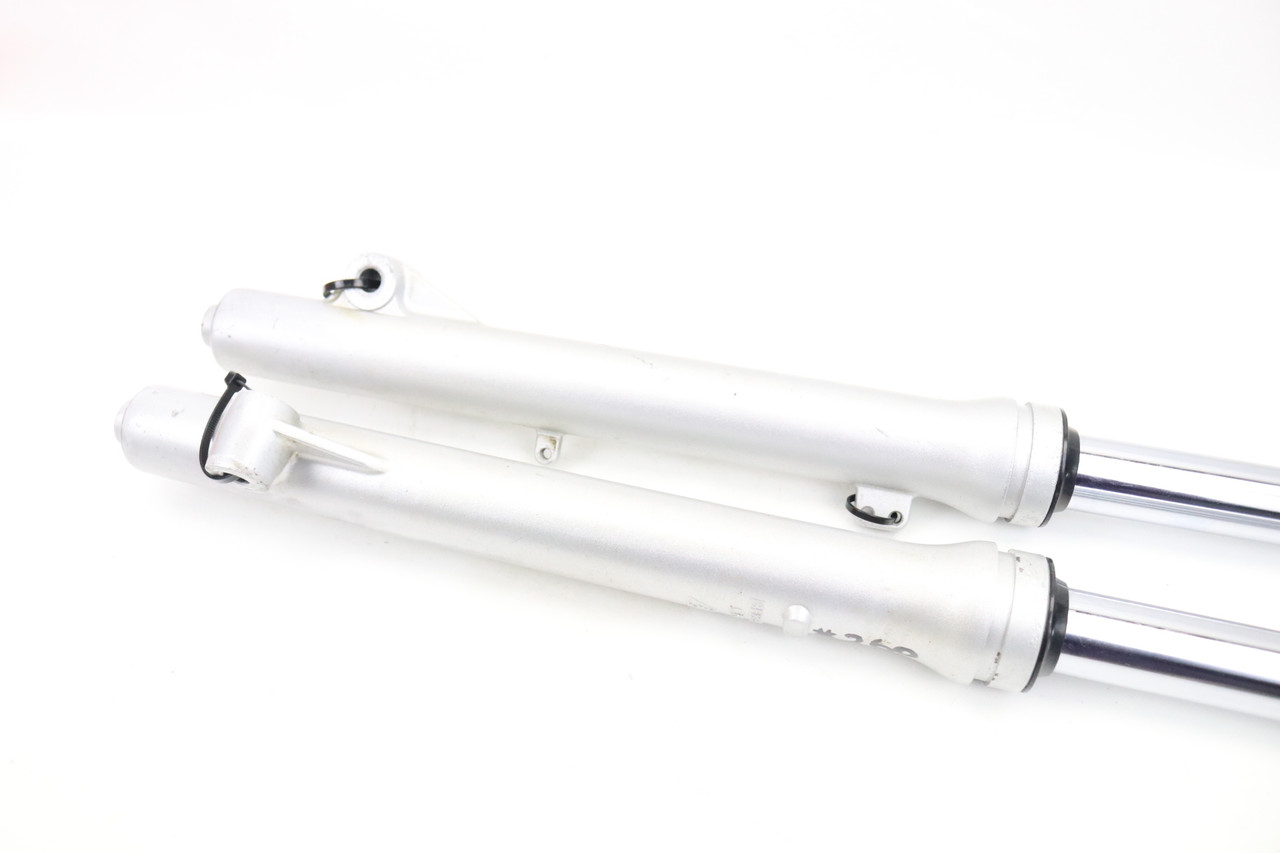 AG125 17-23 Front Shock Absorbers Forks Pair LH+RH Suspension Yamaha BF8-F3103-01 #260