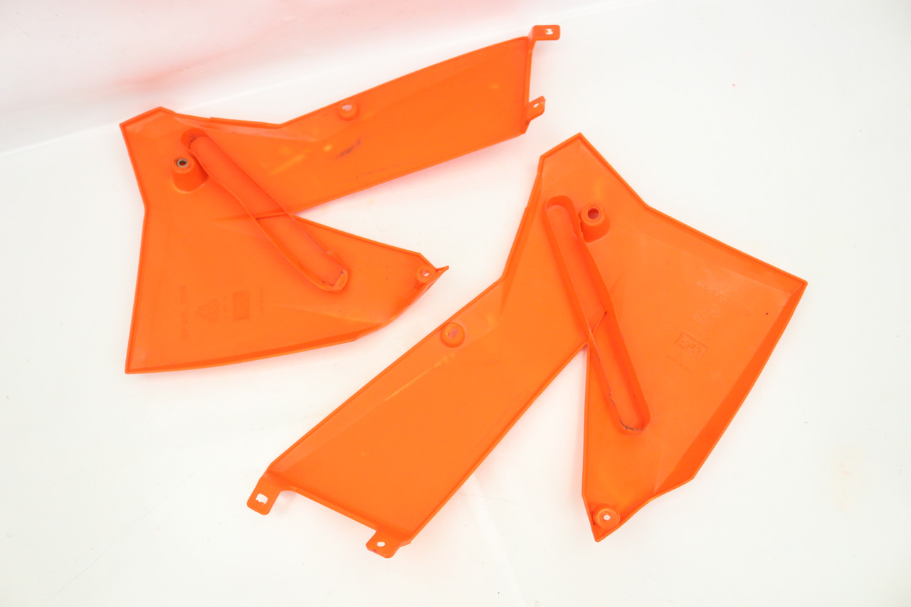 125-560 SMR EXC SX-F 05-07 Tank Shrouds Plastics Pair KTM 5480805400004 #276