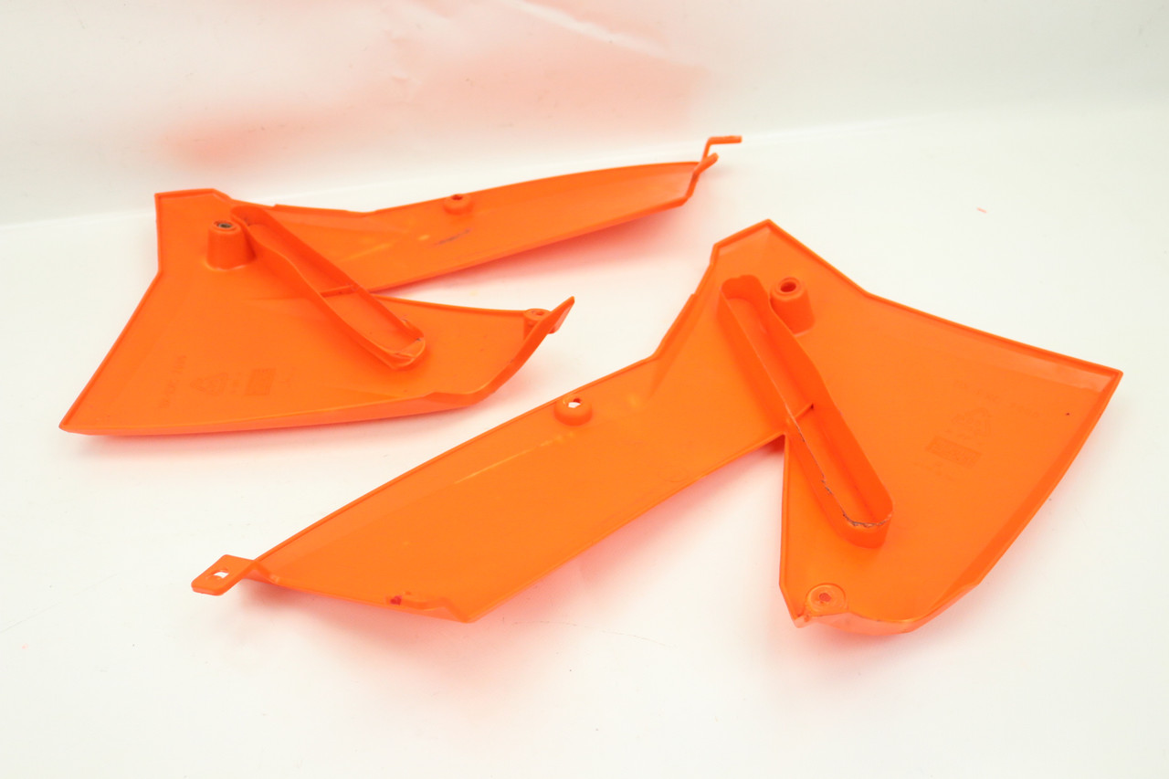 125-560 SMR EXC SX-F 05-07 Tank Shrouds Plastics Pair KTM 5480805400004 #276