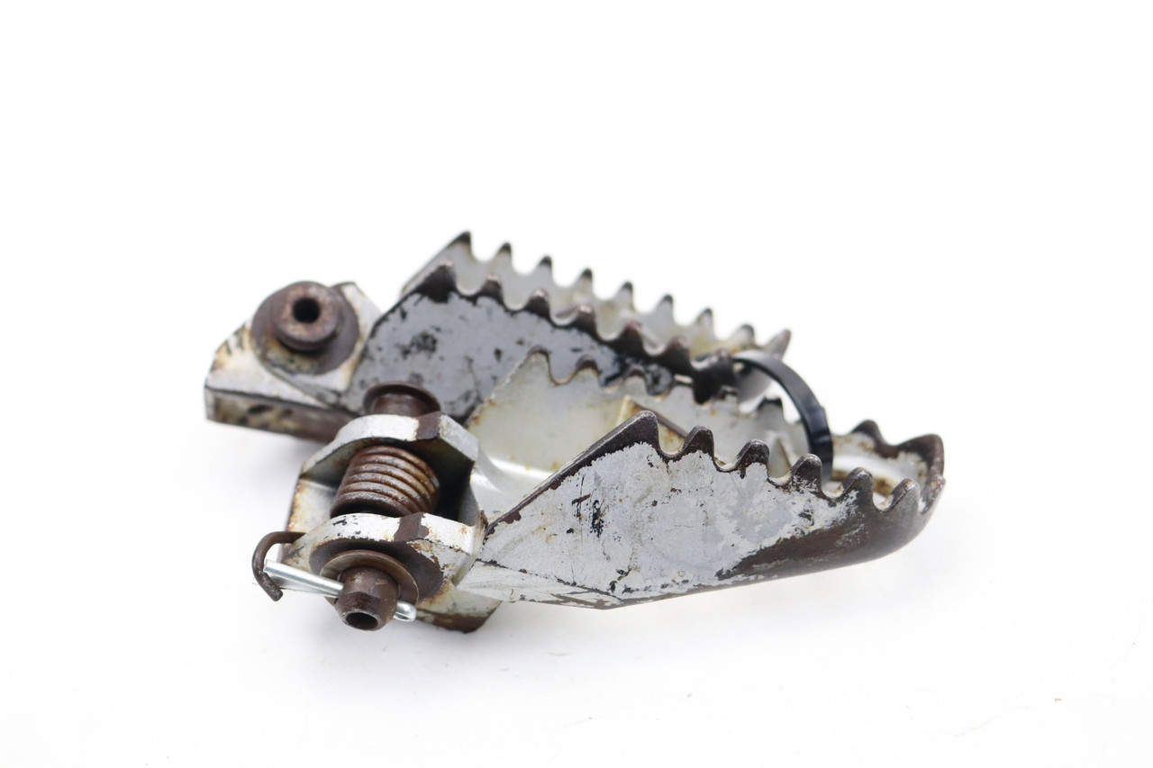 KX85 01–22 KX100 00–05 Footrests LH+RH Footpegs & Pins Kawasaki 340281499CE #275