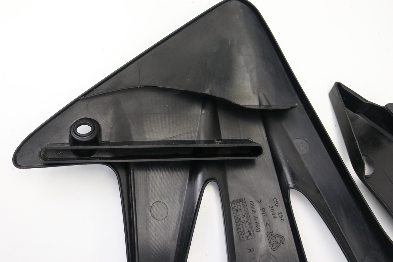 CRF250R 2004 Tank Shrouds Tank Plastics Pair Honda 19071-KRN-000ZA #281