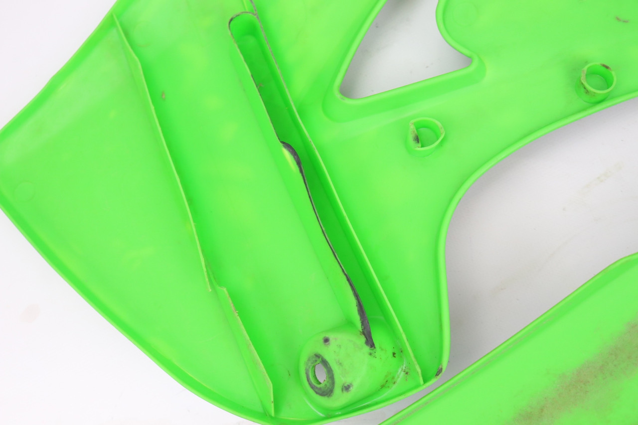 KX125 KX250 05-08 Tank Shrouds Tank Plastics Pair Kawasaki 49089-1151-290 #285