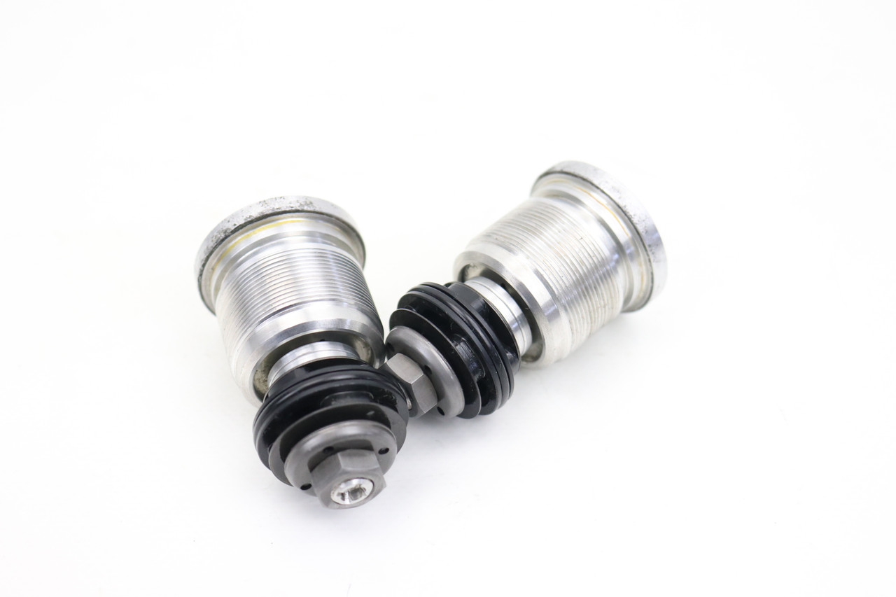 CR125R 2002-2003 Fork Lower Centre Bolts Honda 51441-KZ4-J41 #108