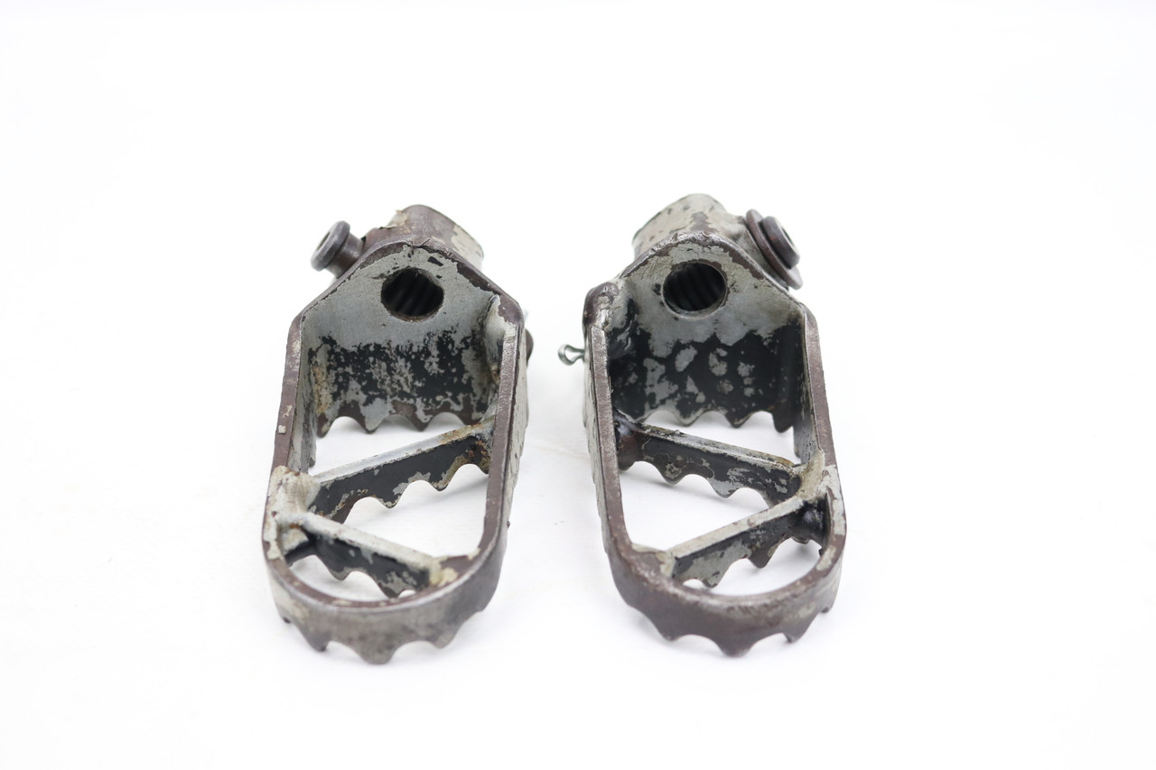 65 SX 2007-2008 Footrests LH+RH Footpegs & Pins KTM 4610304013390A #286