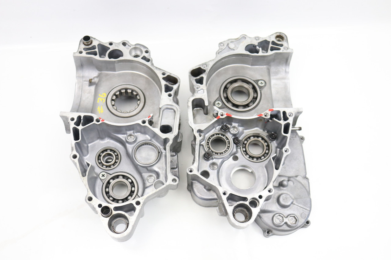 CRF450R 2002 Crankcase Set Engine Cases Honda 11100-MEB-305 #36
