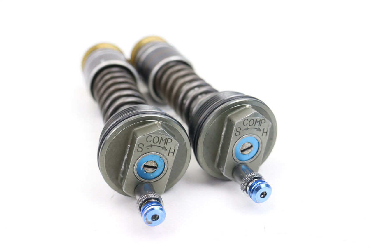 RM-Z250 2008–2009 Fork Top Cap Adjusters Pair Suzuki 51351-10H10 #291