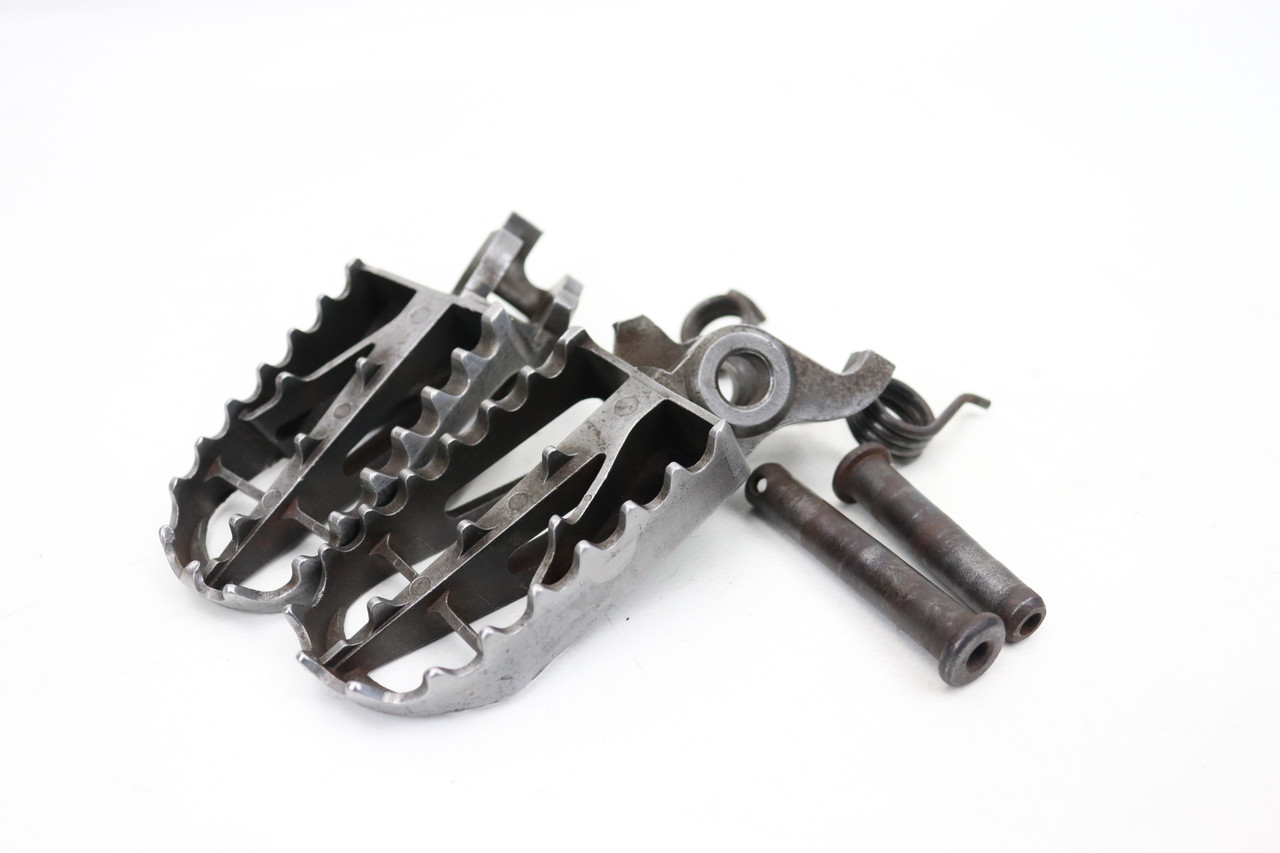 KLX450R 08–20 KX450F 06–14 Footrests LH+RH Footpegs & Pins Kawasaki 34028-0015 #292