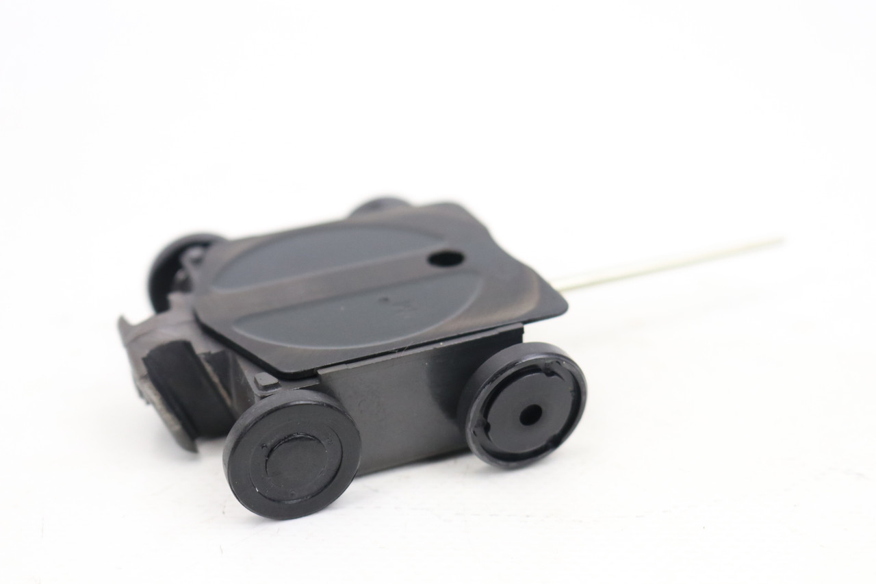 KLX450R 08–22 KX450F 07–08 Vacuum Control Valve Kawasaki 16025-0013 #292