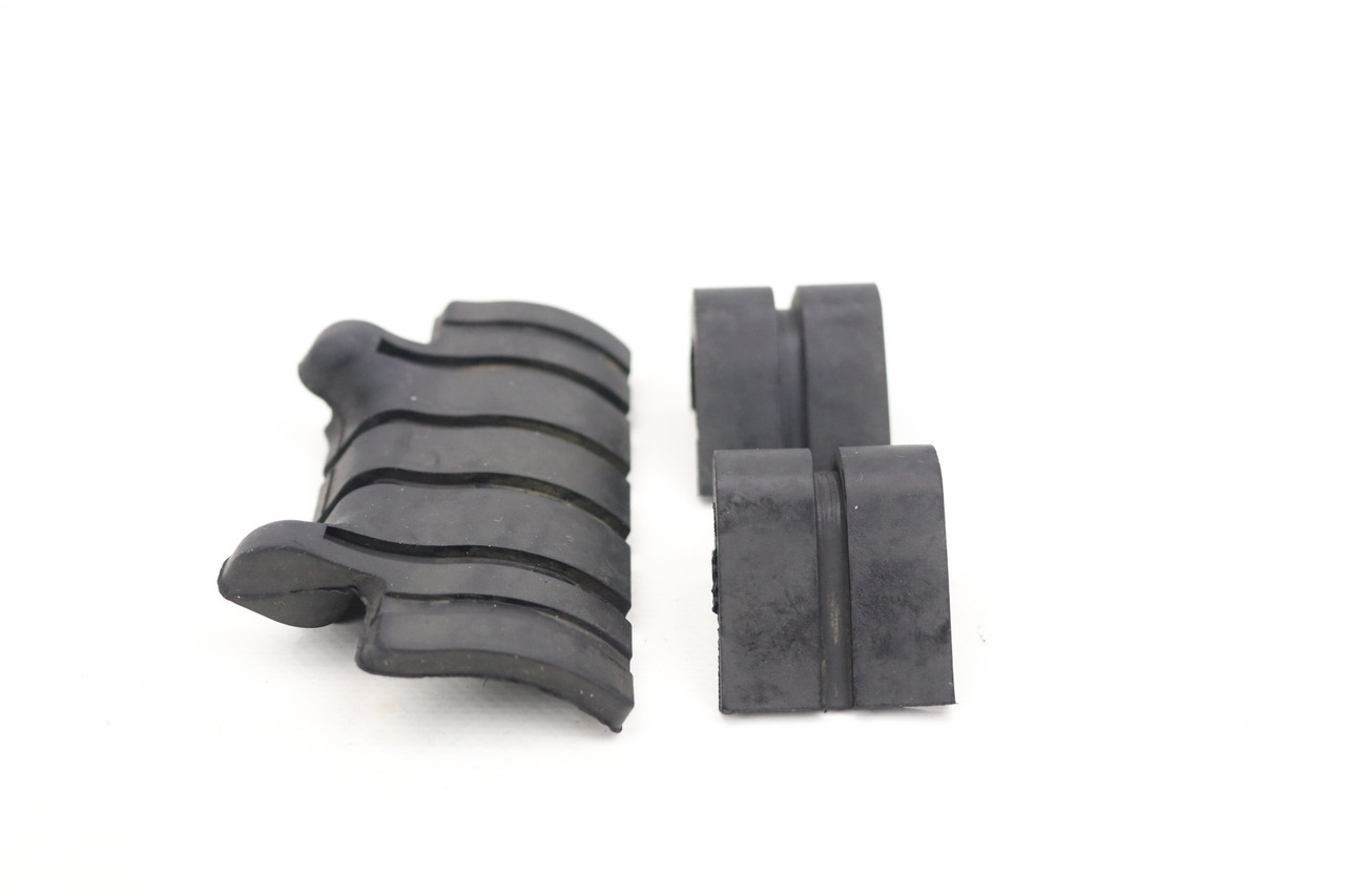 CRF450X 05–14 CRF450R 05–08 Fuel Tank Rubber Cushions Honda 17517-MEN-730 #294