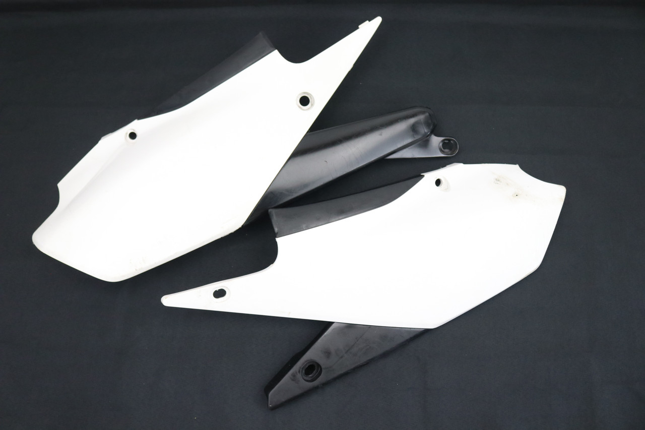 YZ250F 14–18 YZ450F 14–17 Side Panels Plastics Yamaha 1SL-21710-00-00 #304