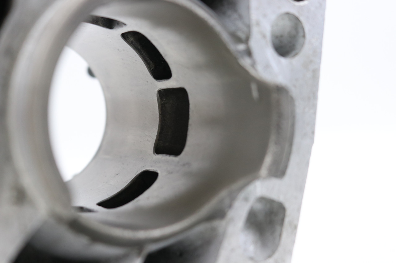 RM125 96-00 RM125X 99 Cylinder Barrel Suzuki 11200-36822 #305A