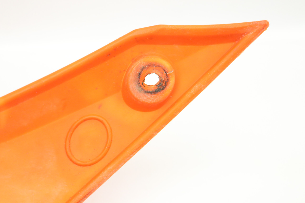 125-450 SX SX-F XC-F XC 2011 Right Hand Tank Shroud Tank Plastic KTM 7720805400004A #303