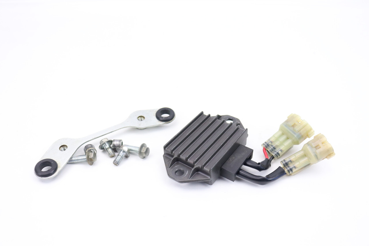 YZ250F 14–18 YZ450F 14–19 Voltage Regulator Yamaha 1SL-81960-00-00 #304